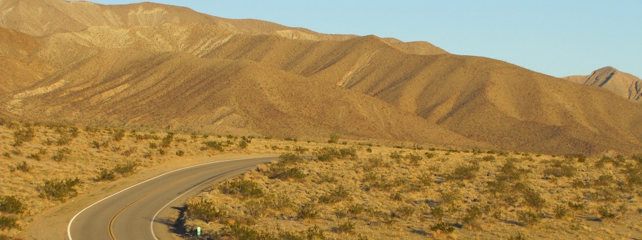 https://www.californiaoverland.com/wp-content/uploads/2012/09/S22-approaching-Borrego.jpg